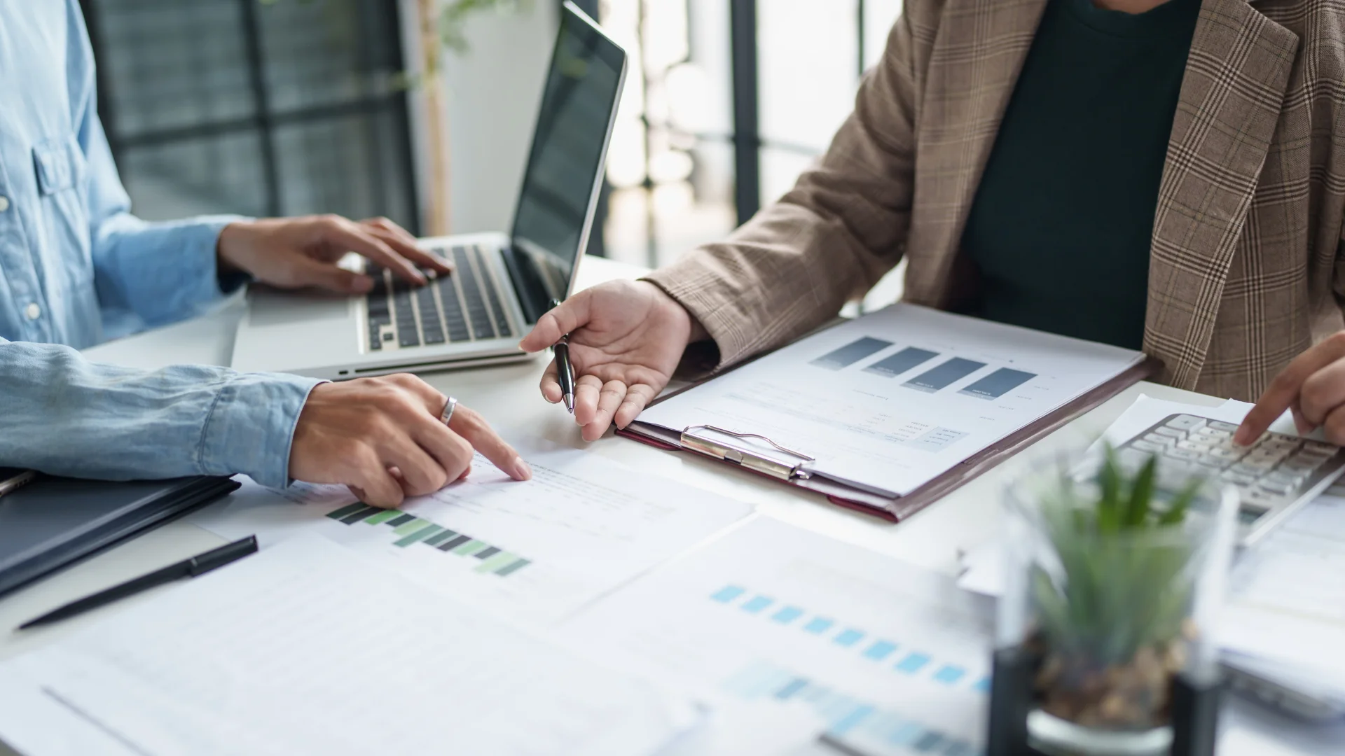 Vai mazam uzņēmumam ir izdevīgi ziedot un saņemt nodokļu atvieglojumus